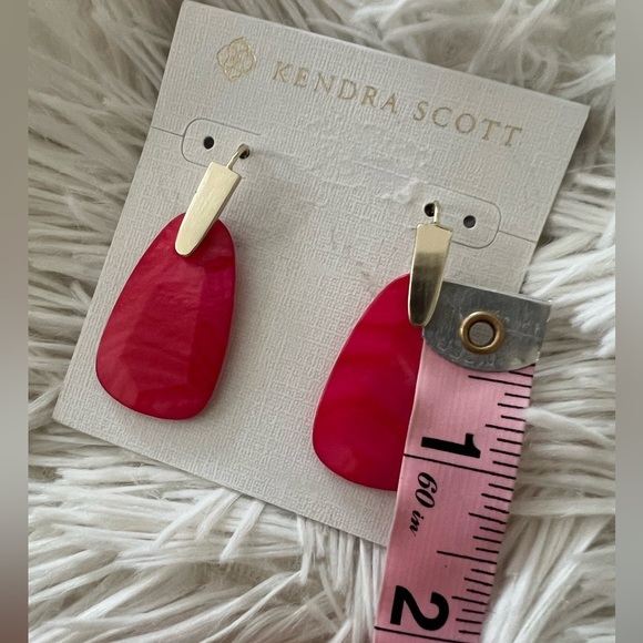 Kendra Scott Marty Earrings Pink - Mother of Pearl - Picture 6 of 7
